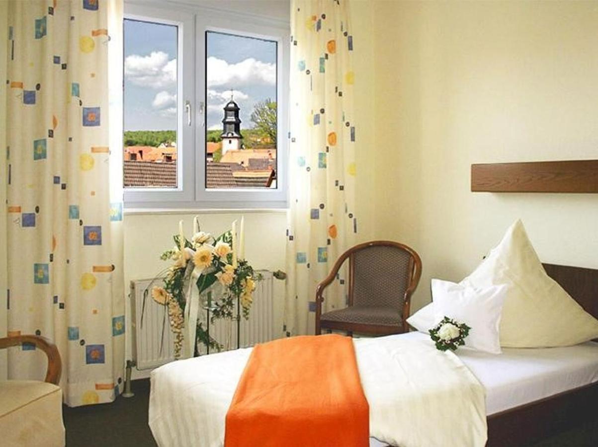 Ronneburg  Hotel Zur Krone מראה חיצוני תמונה