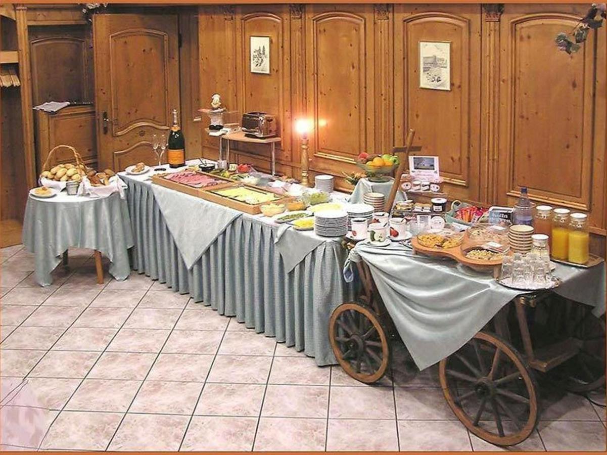 Ronneburg  Hotel Zur Krone מראה חיצוני תמונה