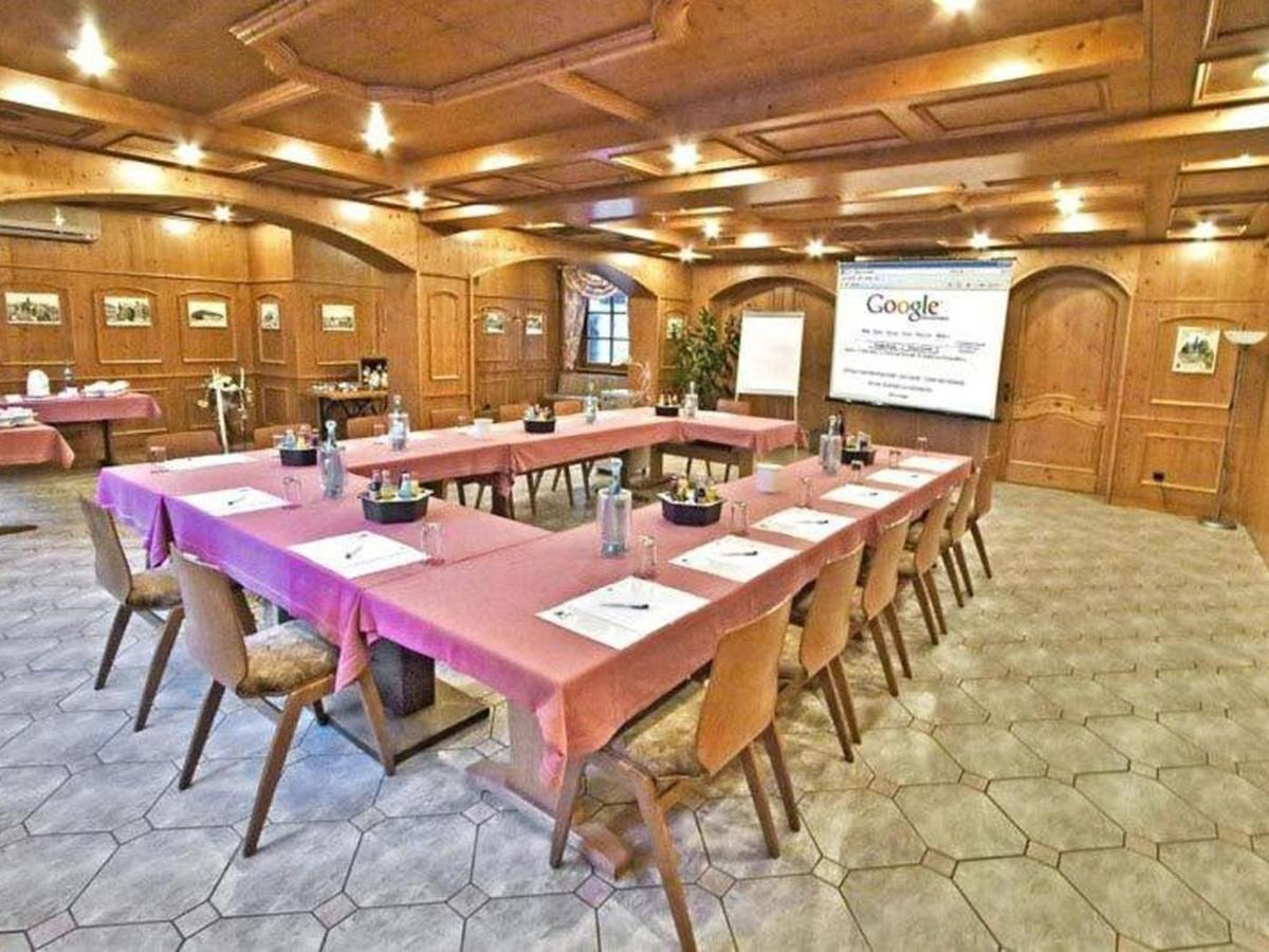 Ronneburg  Hotel Zur Krone מראה חיצוני תמונה
