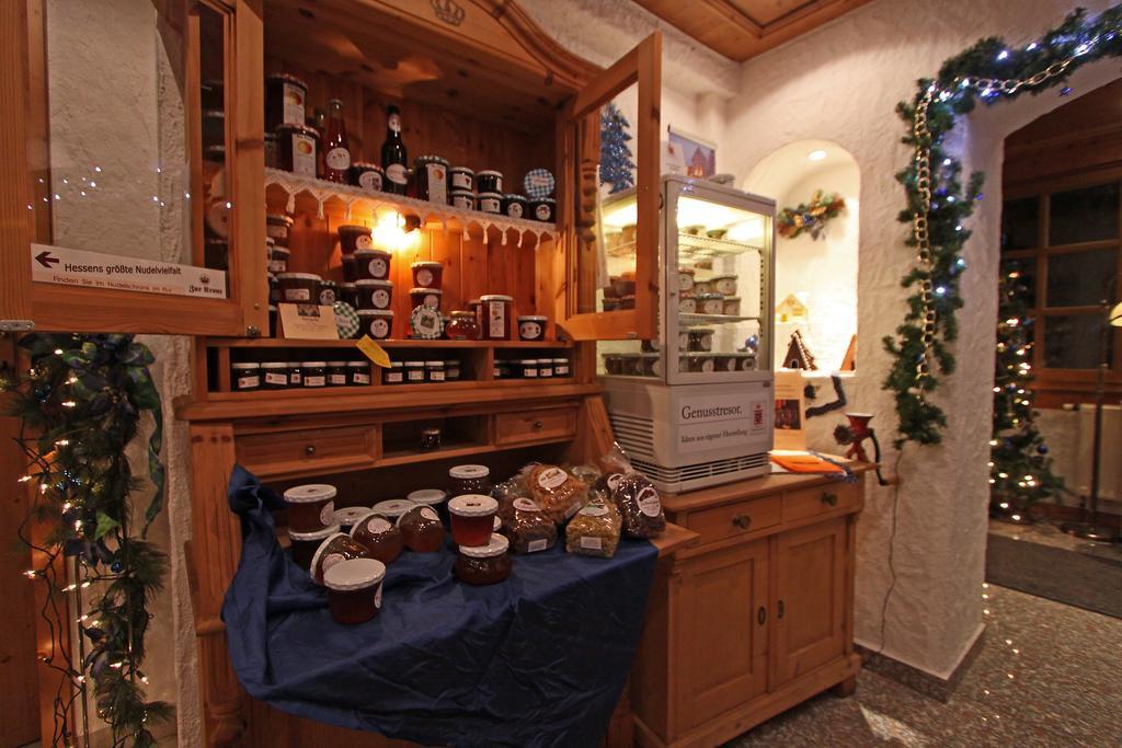 Ronneburg  Hotel Zur Krone מראה חיצוני תמונה