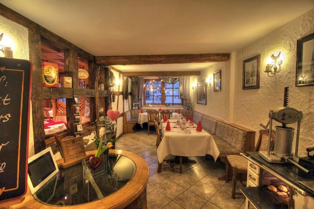 Ronneburg  Hotel Zur Krone מראה חיצוני תמונה